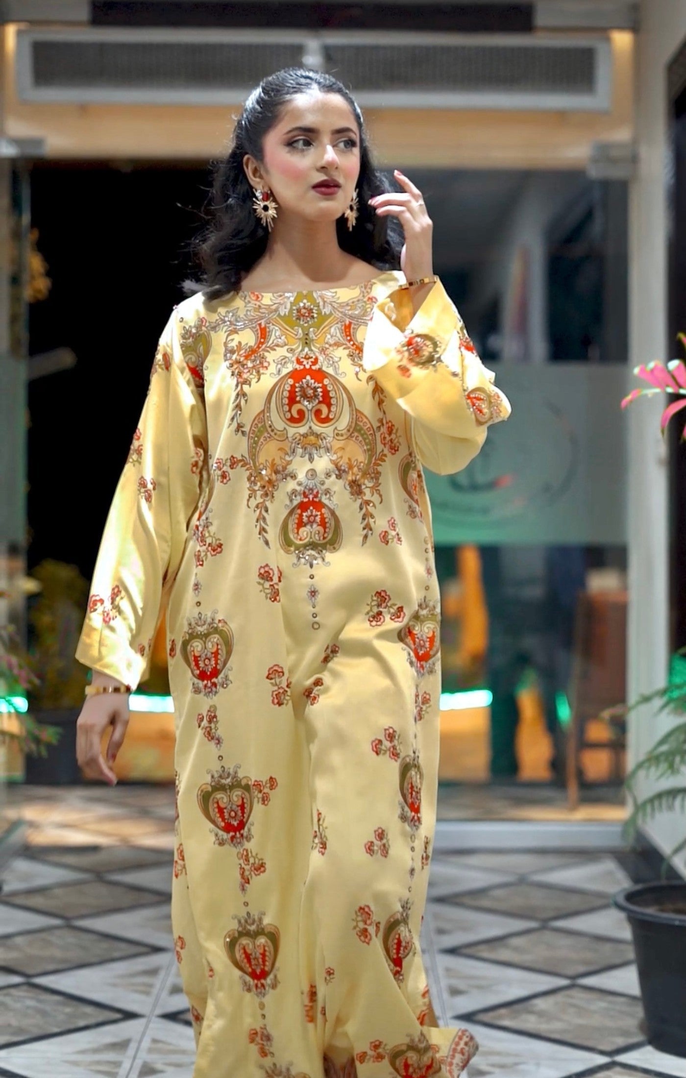Aurah - Embroidered