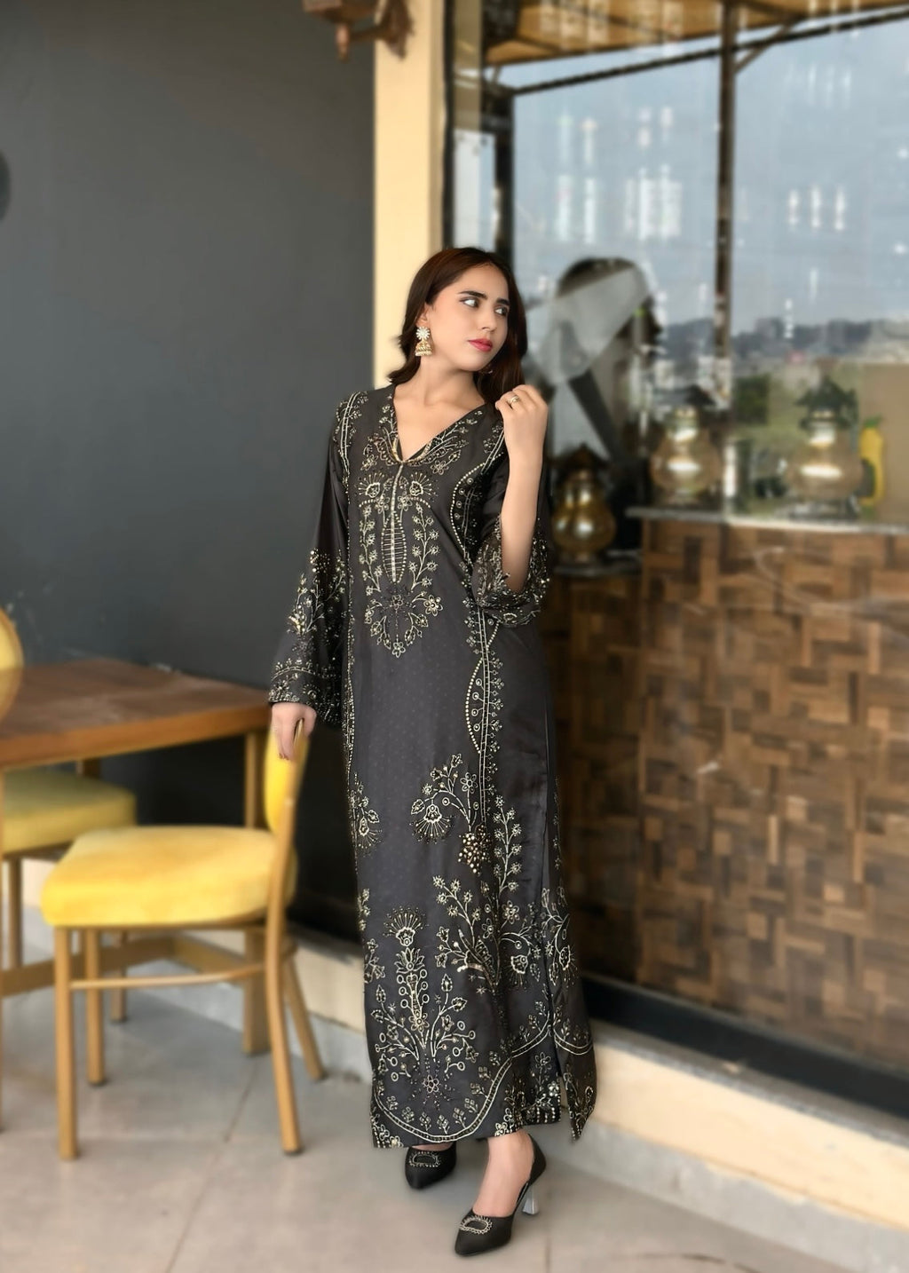 Noirelle - Embroidered