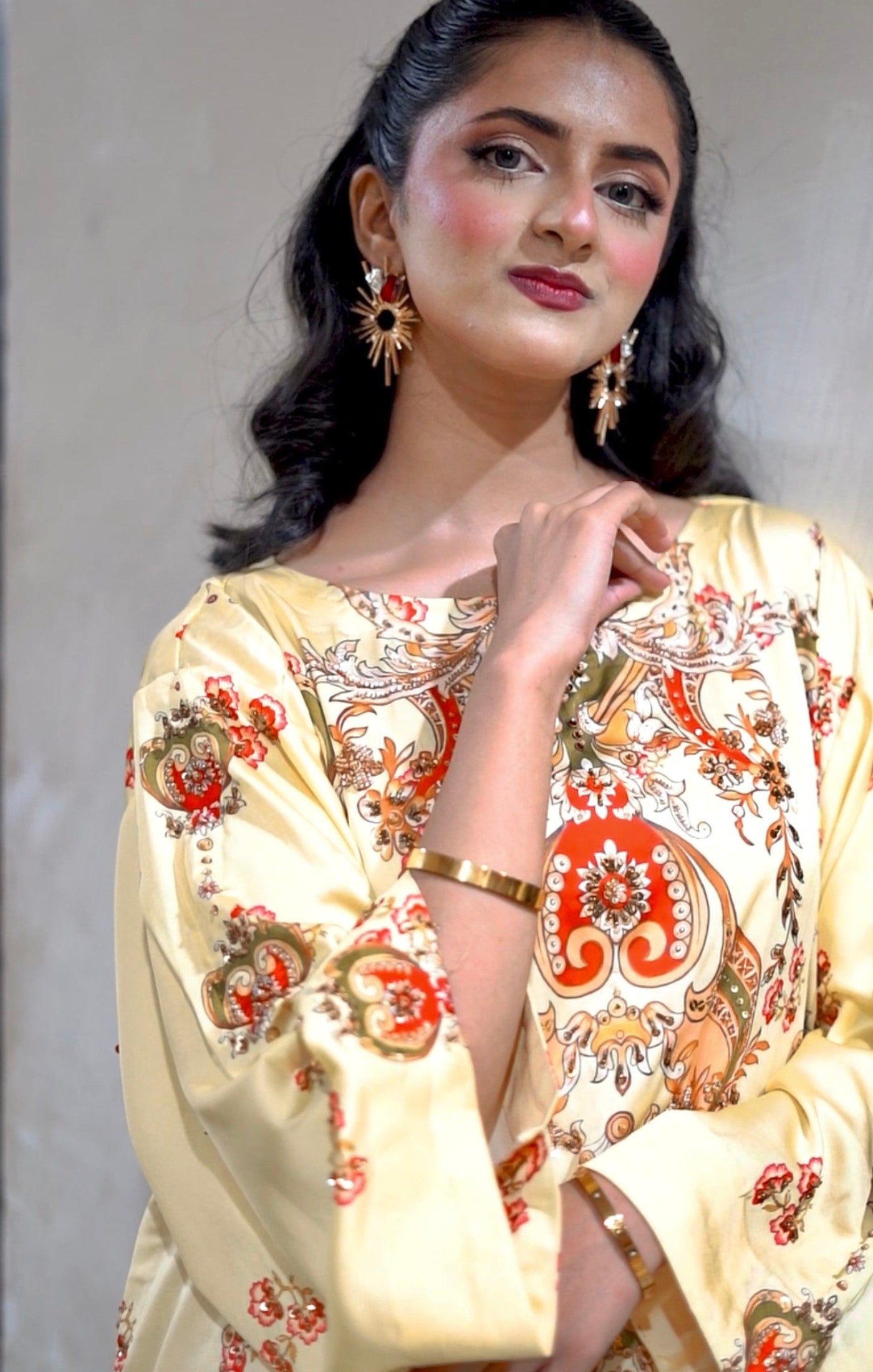 Aurah - Embroidered