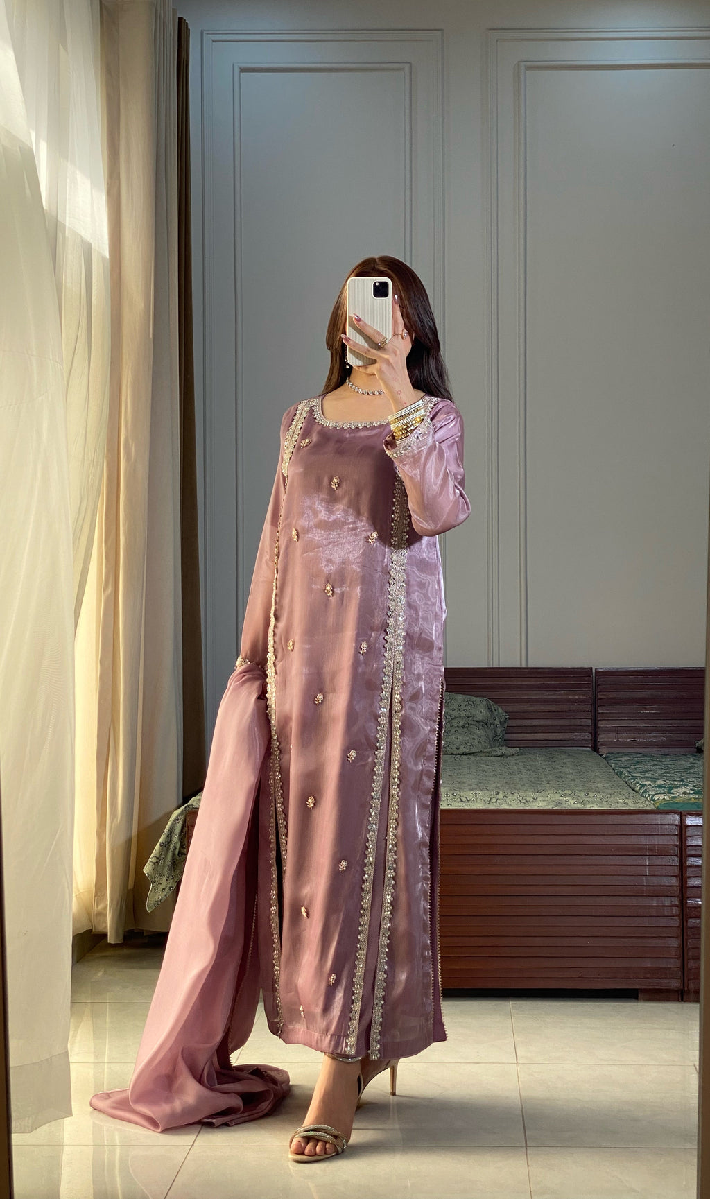 Gulzar - 10 Colors